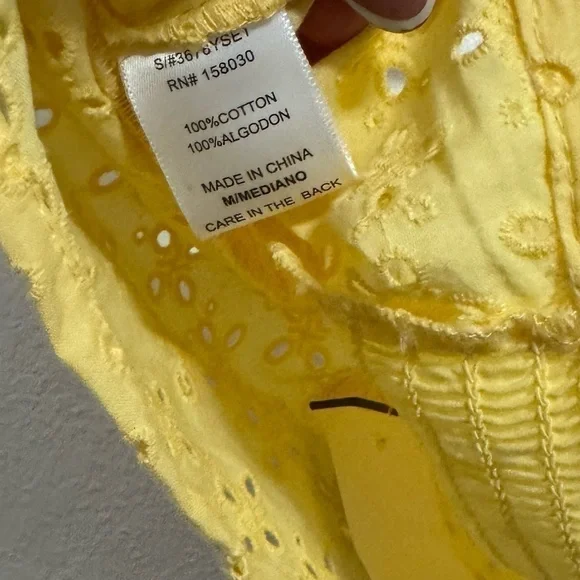 Love Tree eyelet cap sleeve cropped blouse NWT size medium - Picture 5 of 7